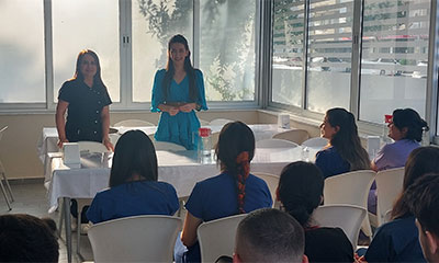 Dyt. Nihal Özdemir Hastalara yaklaşımımız nasıl olmalı? eğitimi verdi.